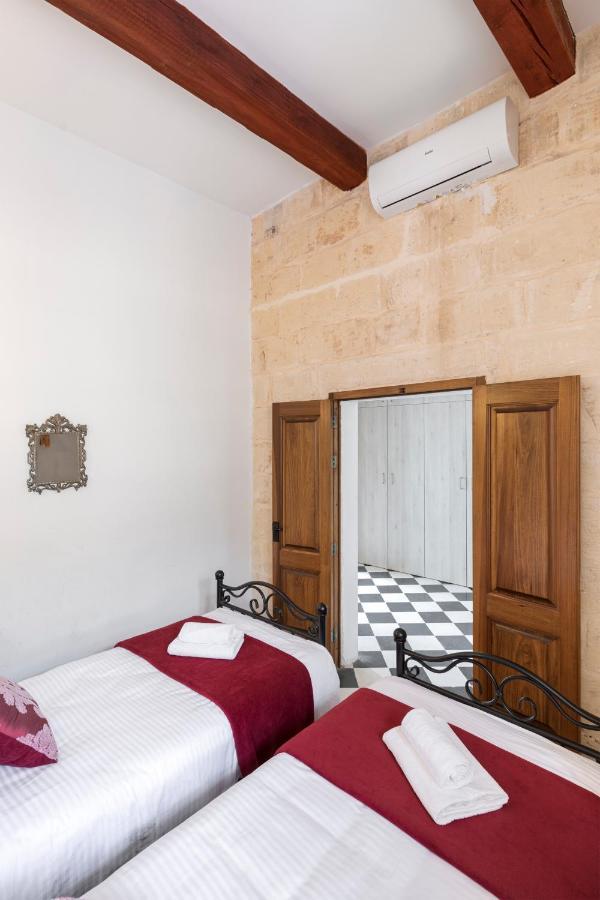 Traditional & Modern Maltese Townhouse - Rooftop Terrace And Sea Views, Close To Birgu Waterfront Cospicua Экстерьер фото